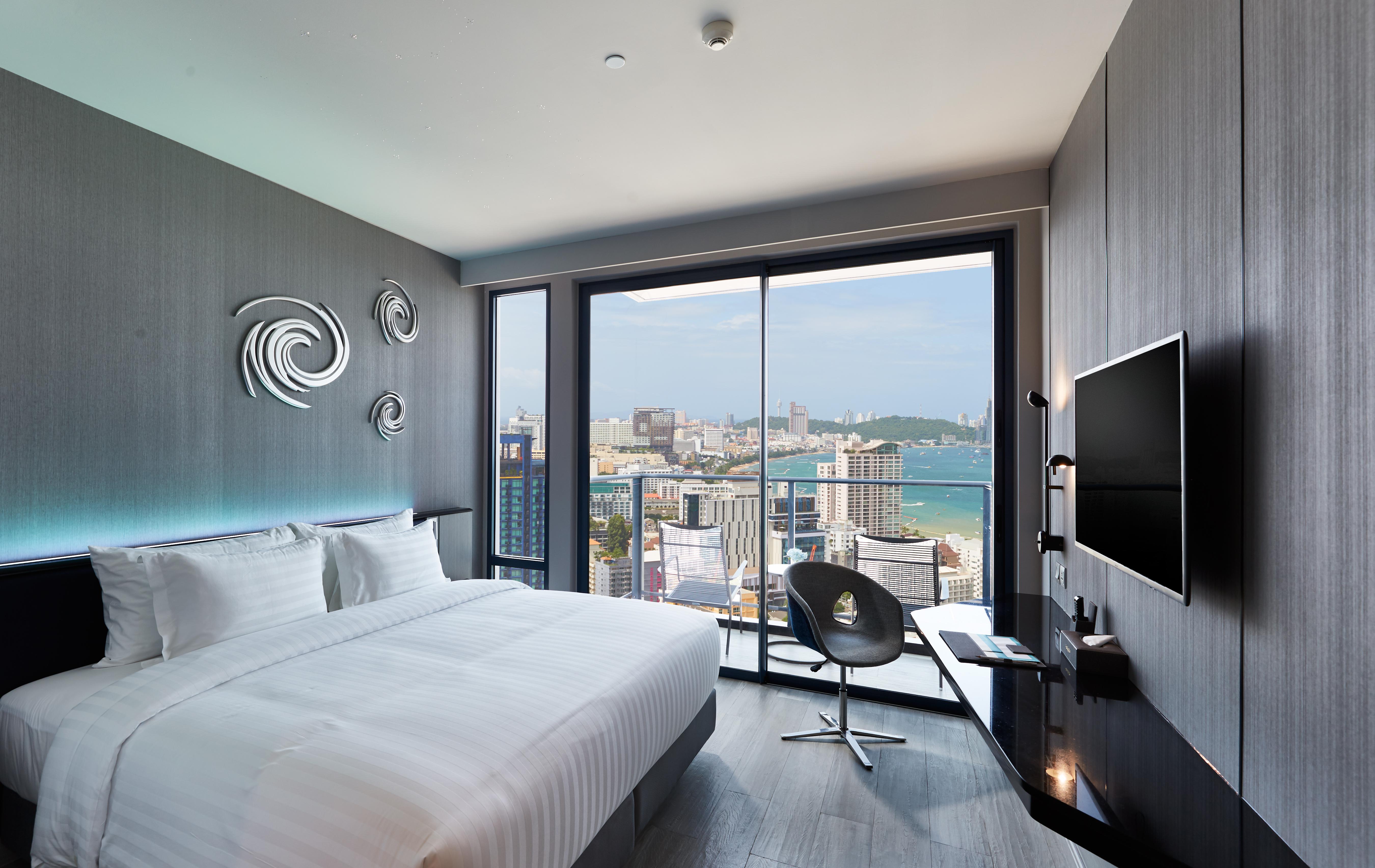 Grande Centre Point Hotel