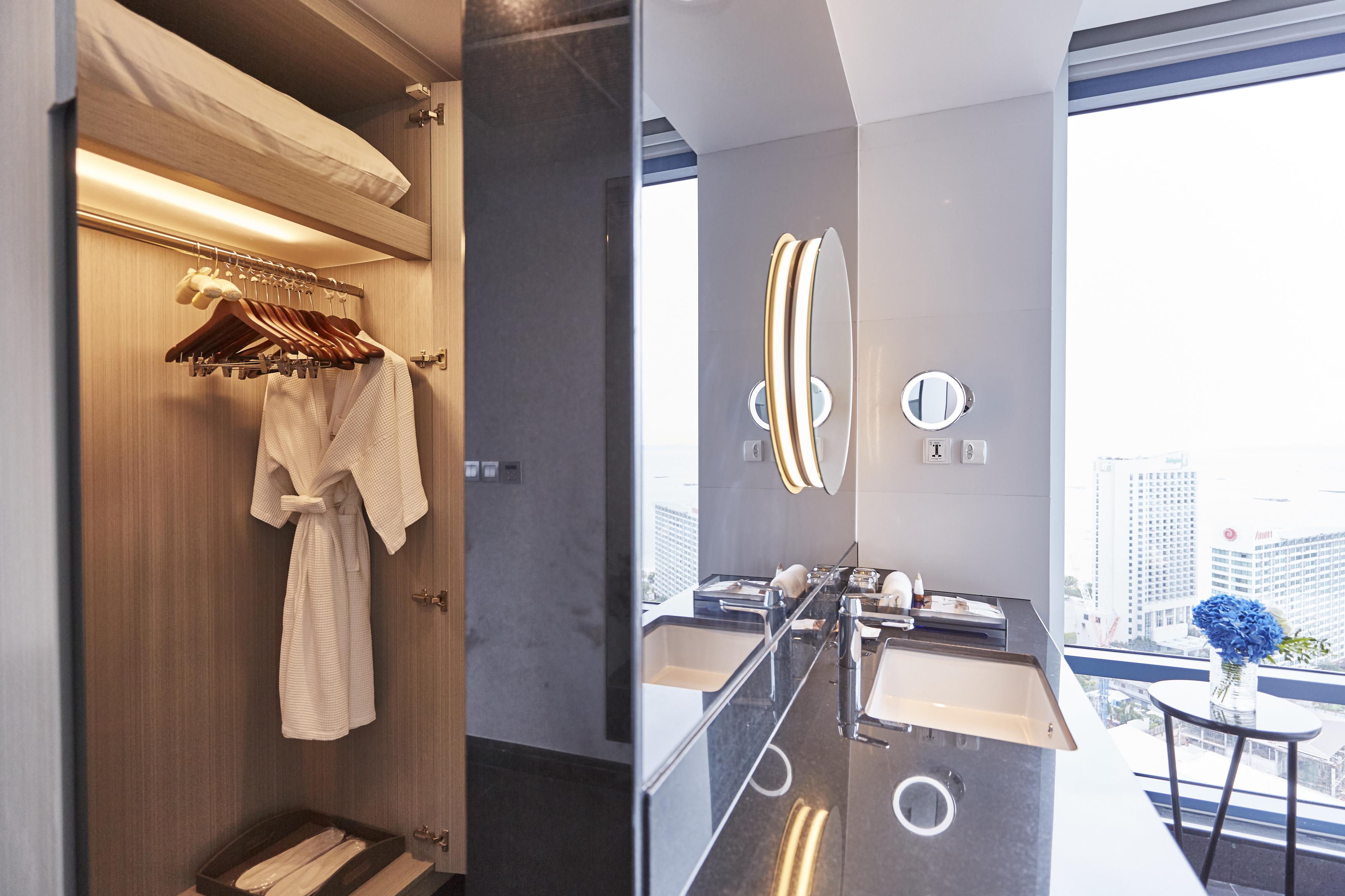Hotel Grande Centre Point 5*