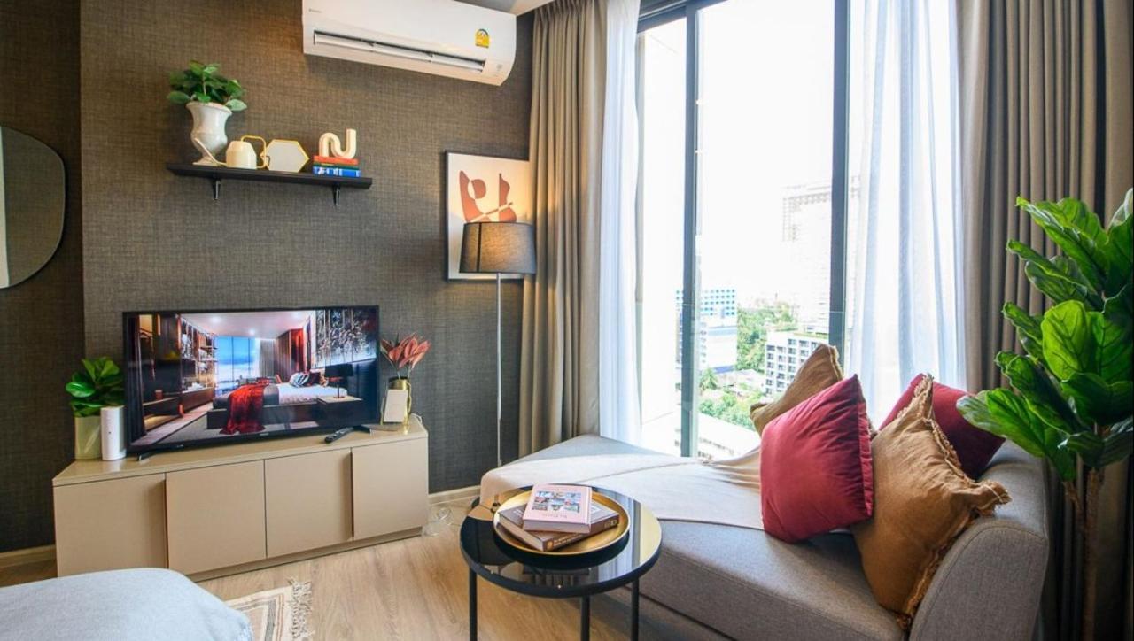 Edge Near Walking Street * Pattaya