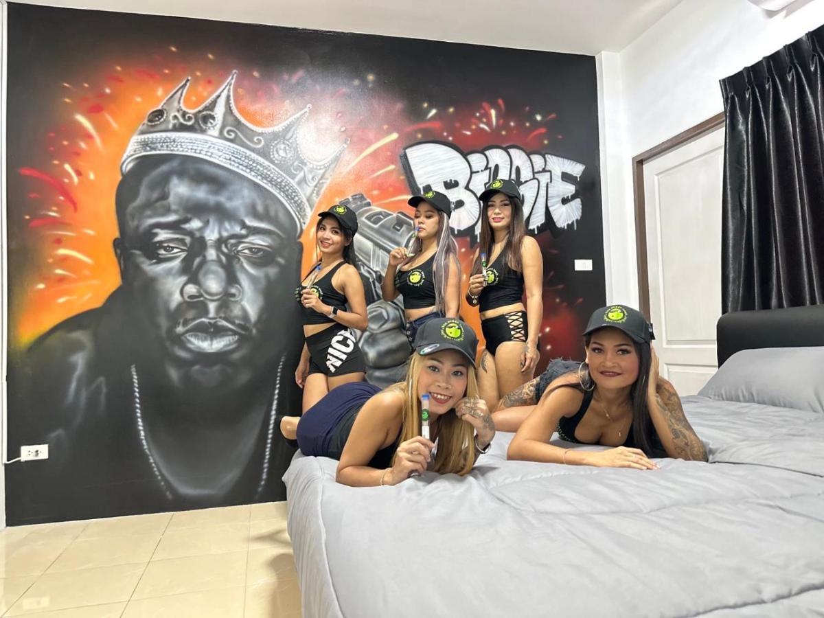 Guest house Bonkers Pattaya
