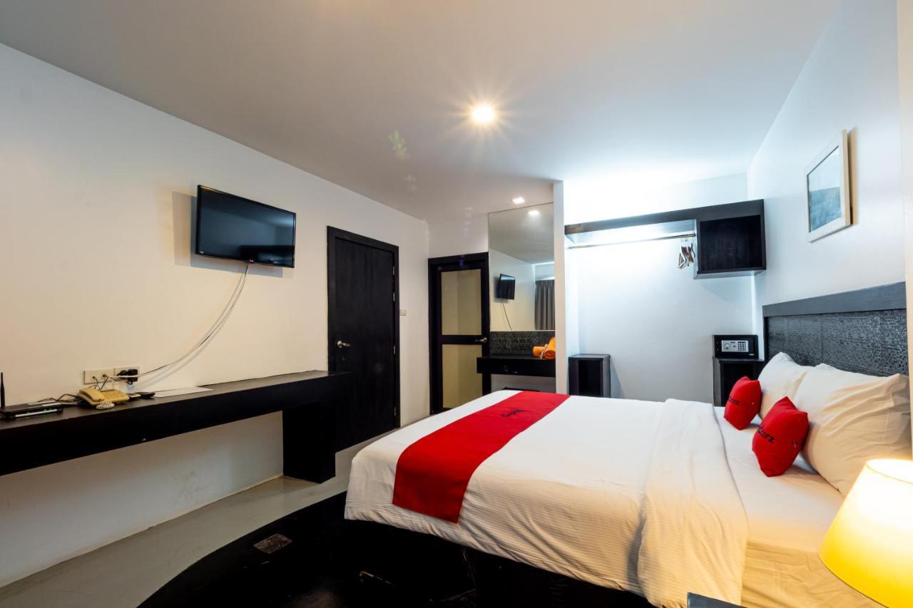 Hotel Reddoorz I-talay