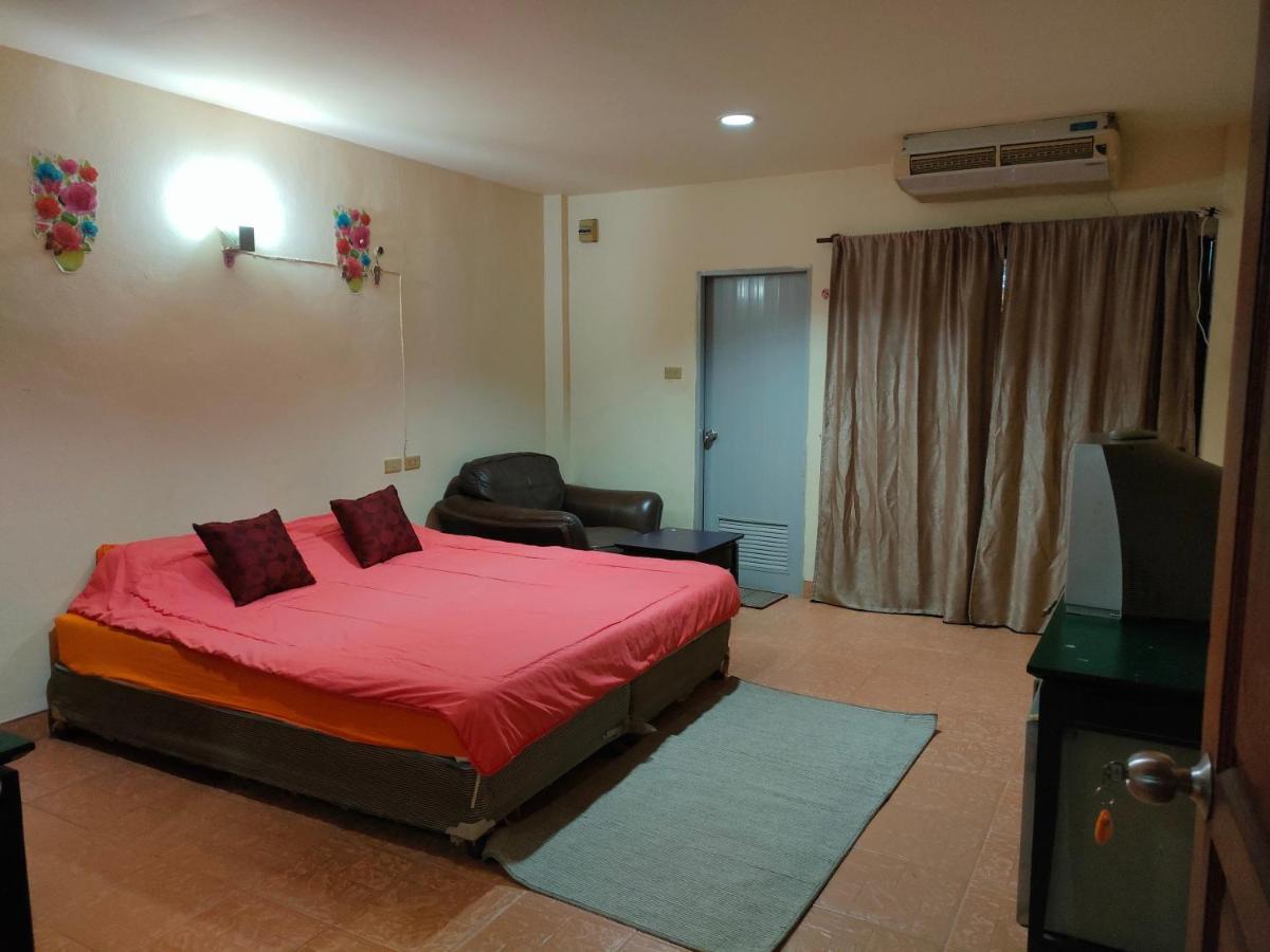 Anmol Thai Smile Group Pattaya