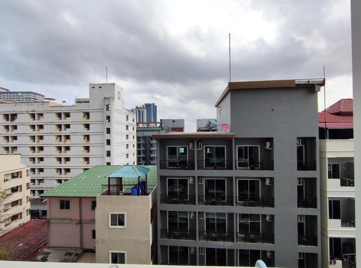 Apartment Many The Base Pattaya