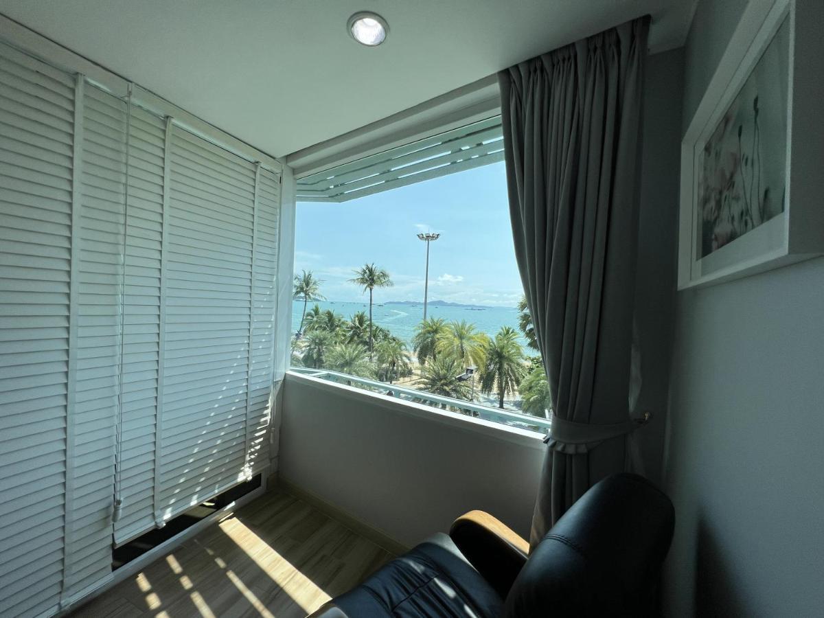 The Front Resort, 3*