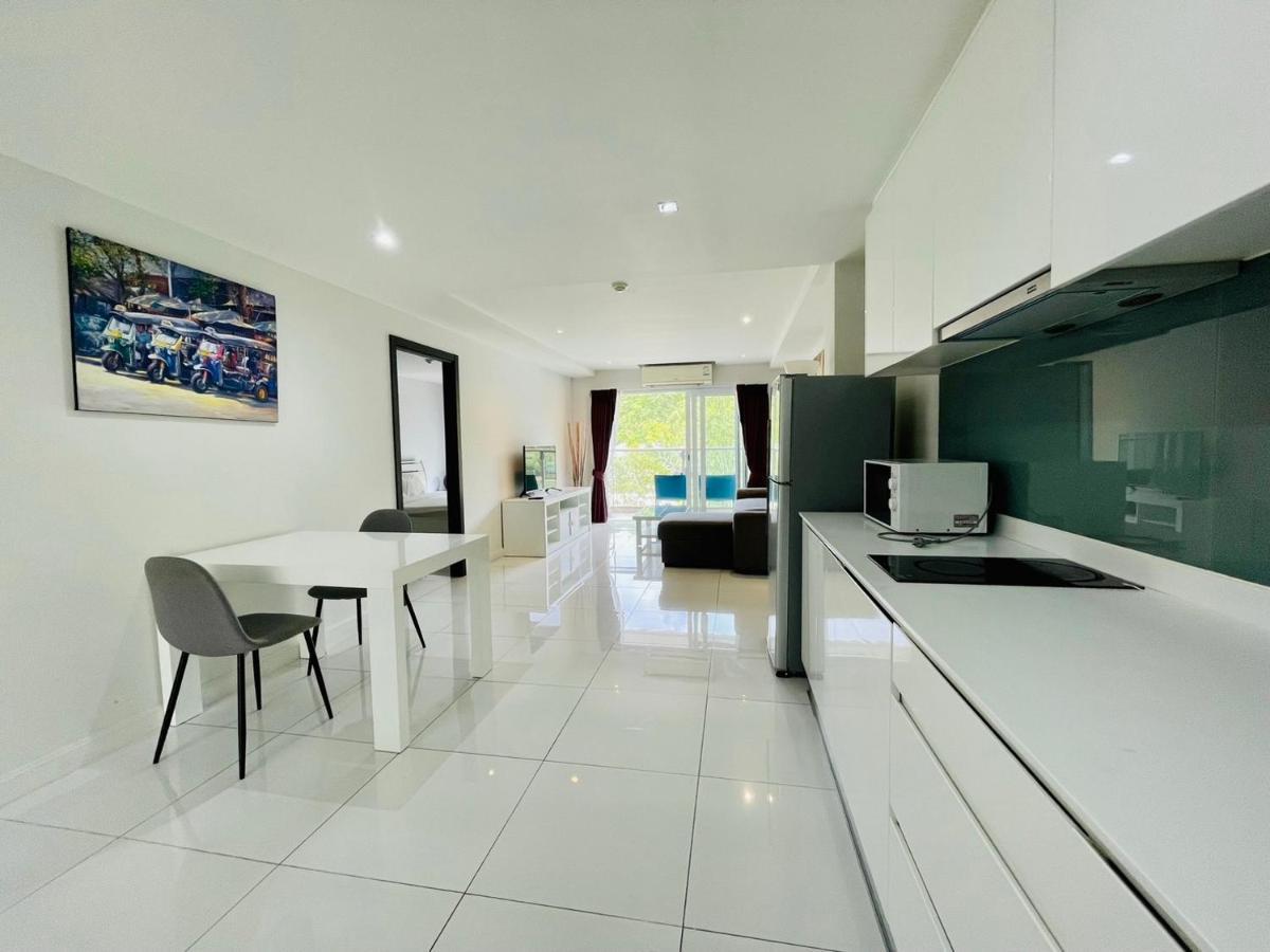 The Place Pratumnak By Sunny Apartment
