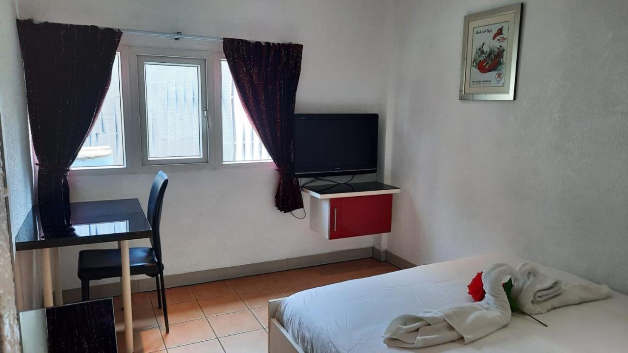 Hotel Swiss Food Restaurant And For Rent Pattaya