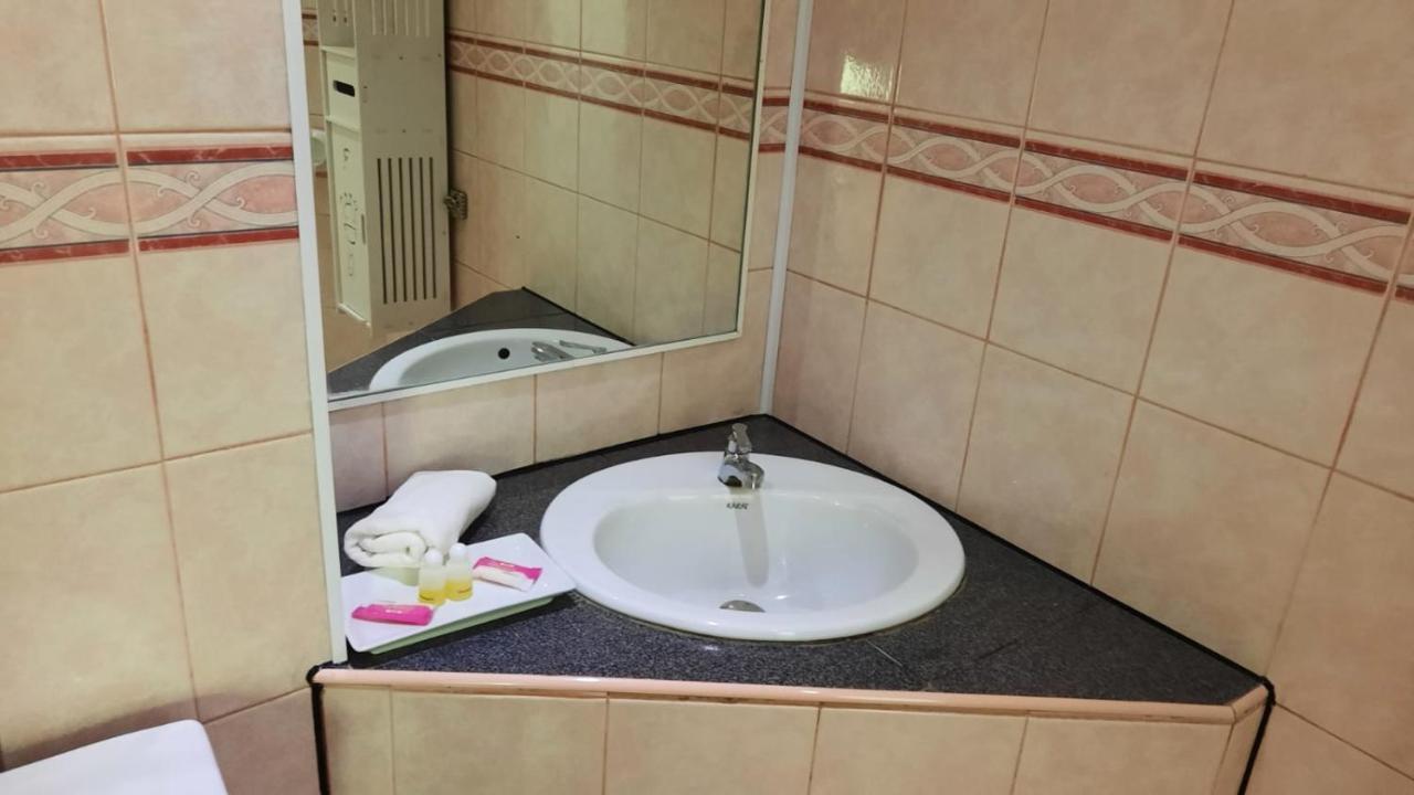 Hotel Swiss Food Restaurant And For Rent *