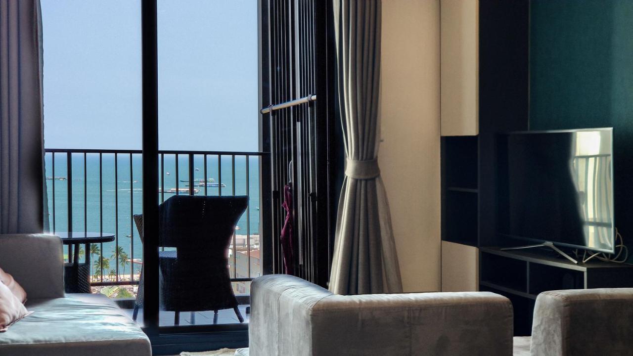 Apartment Sea View Rooftop Pool Pattaya