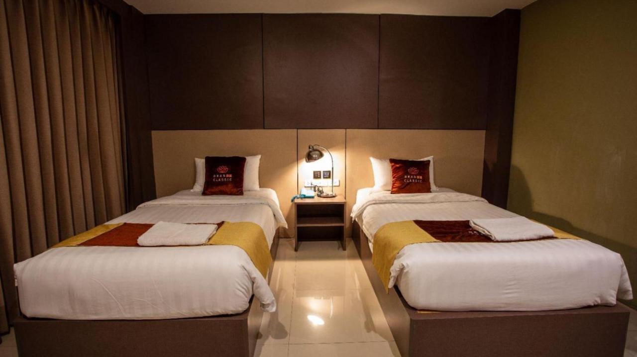 Hotel Grande Classic By Goad Avadhess Hospitality 1 Km Walking Street 3*