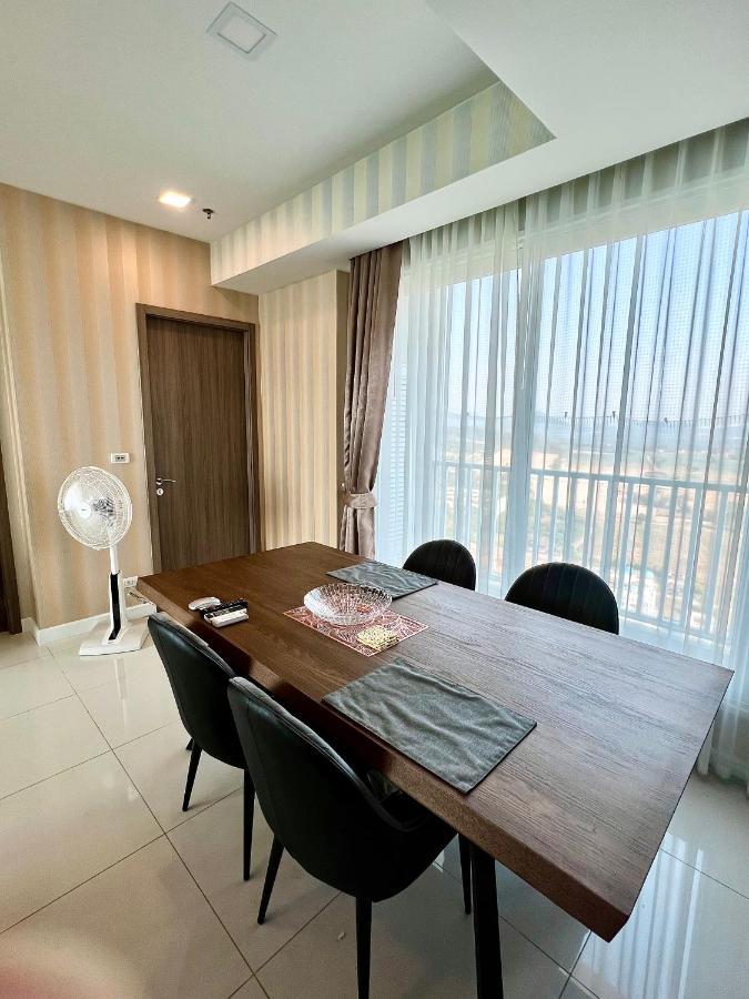 Luxsl Luxurystyleoflife 4 Apartment Pattaya