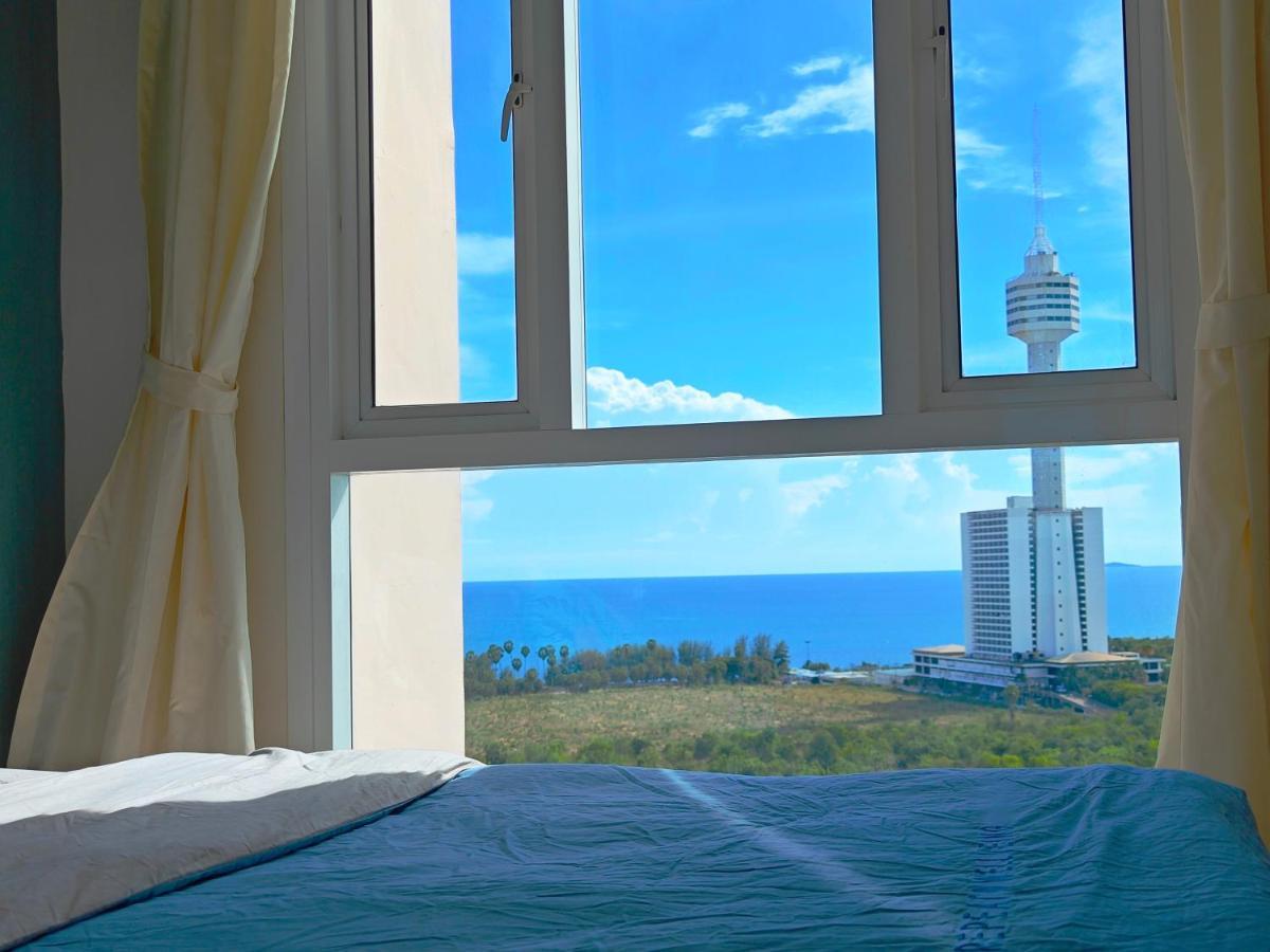 Grande Caribbean Sea View Central Apartment