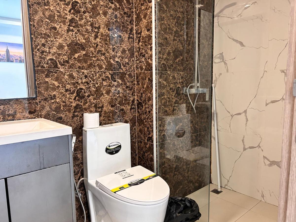 Apartment Arcadia超大泳池一室套房 离步行街6分钟 Near And Walkstr Pattaya