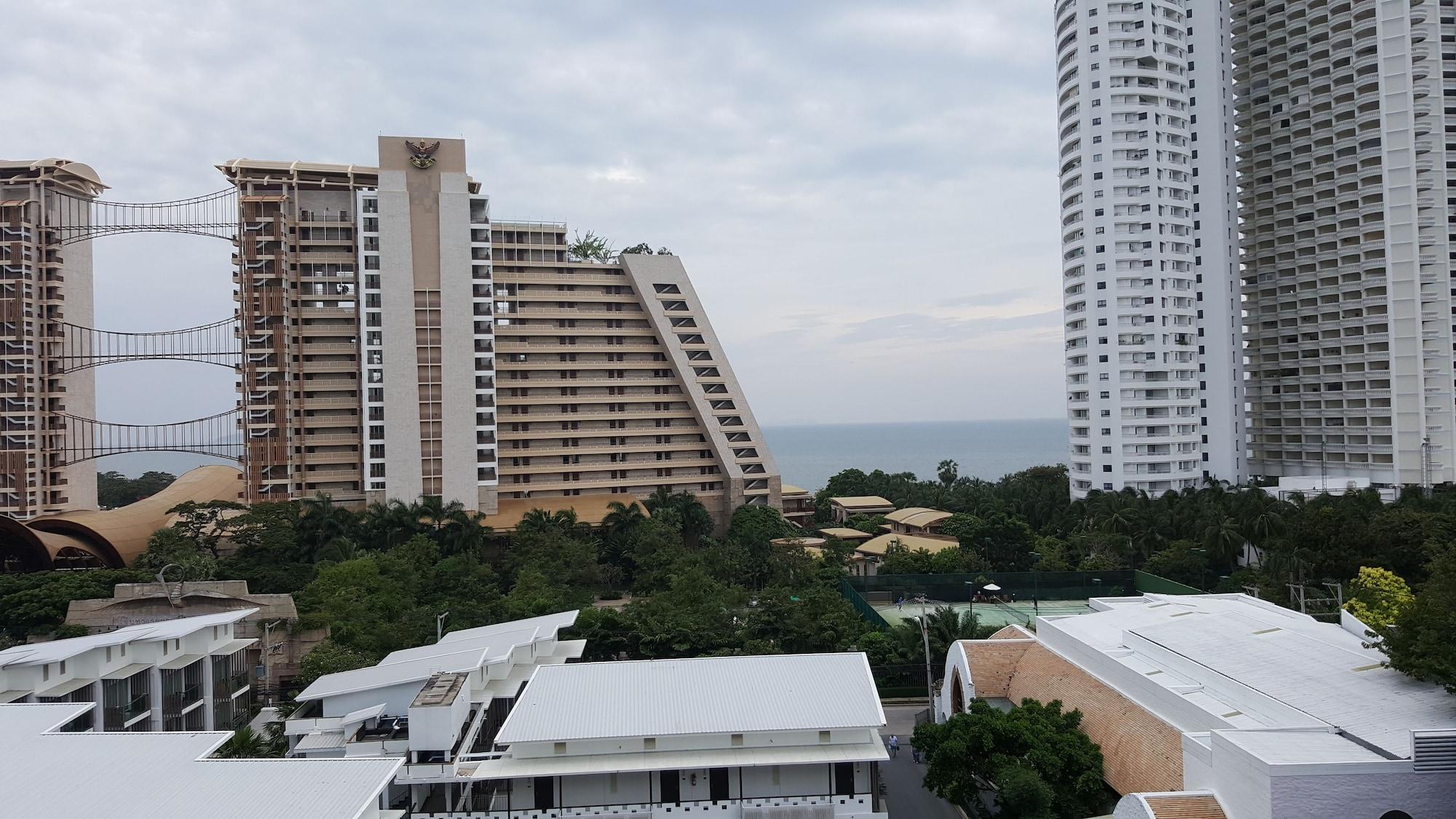 Prima Hotel 4*