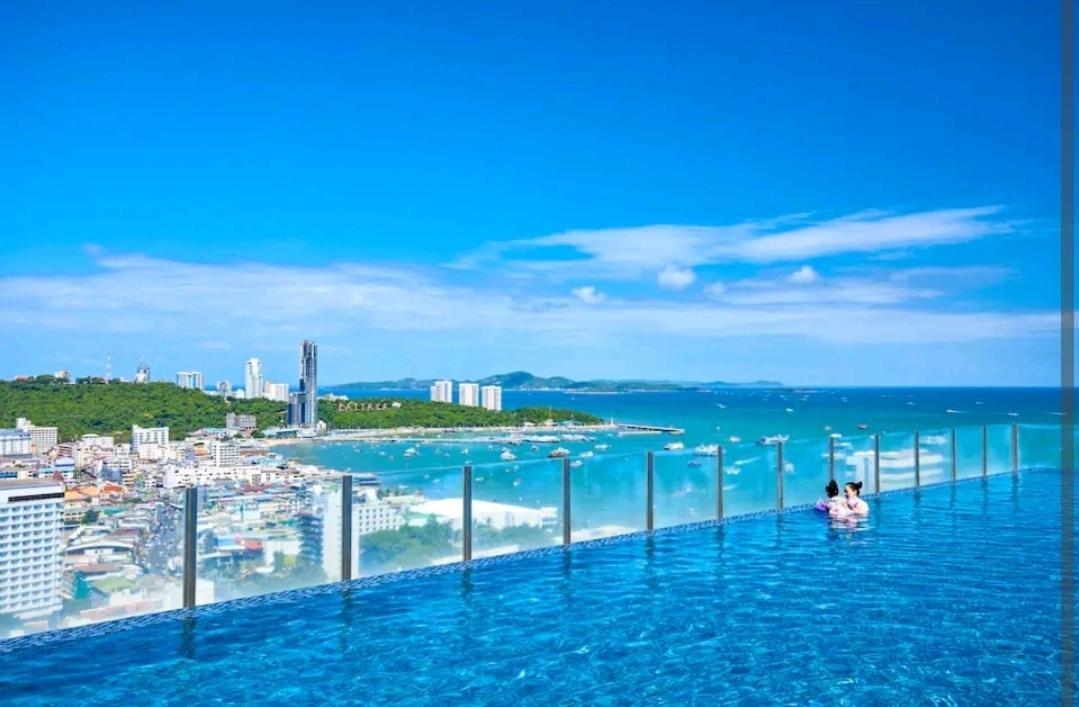 Apartment The Base Th *