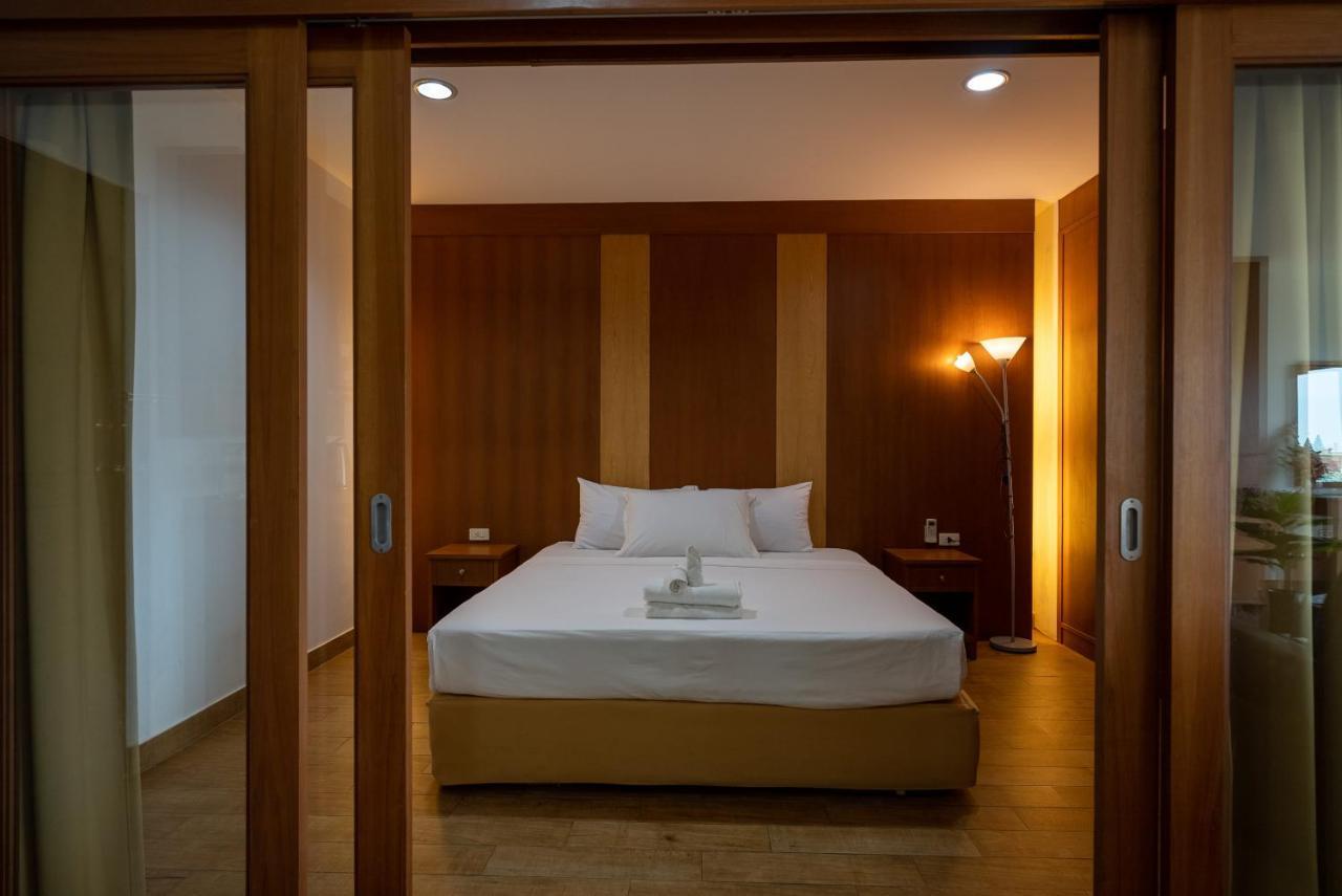 Apartment Walking Street Side View Talay 6 *