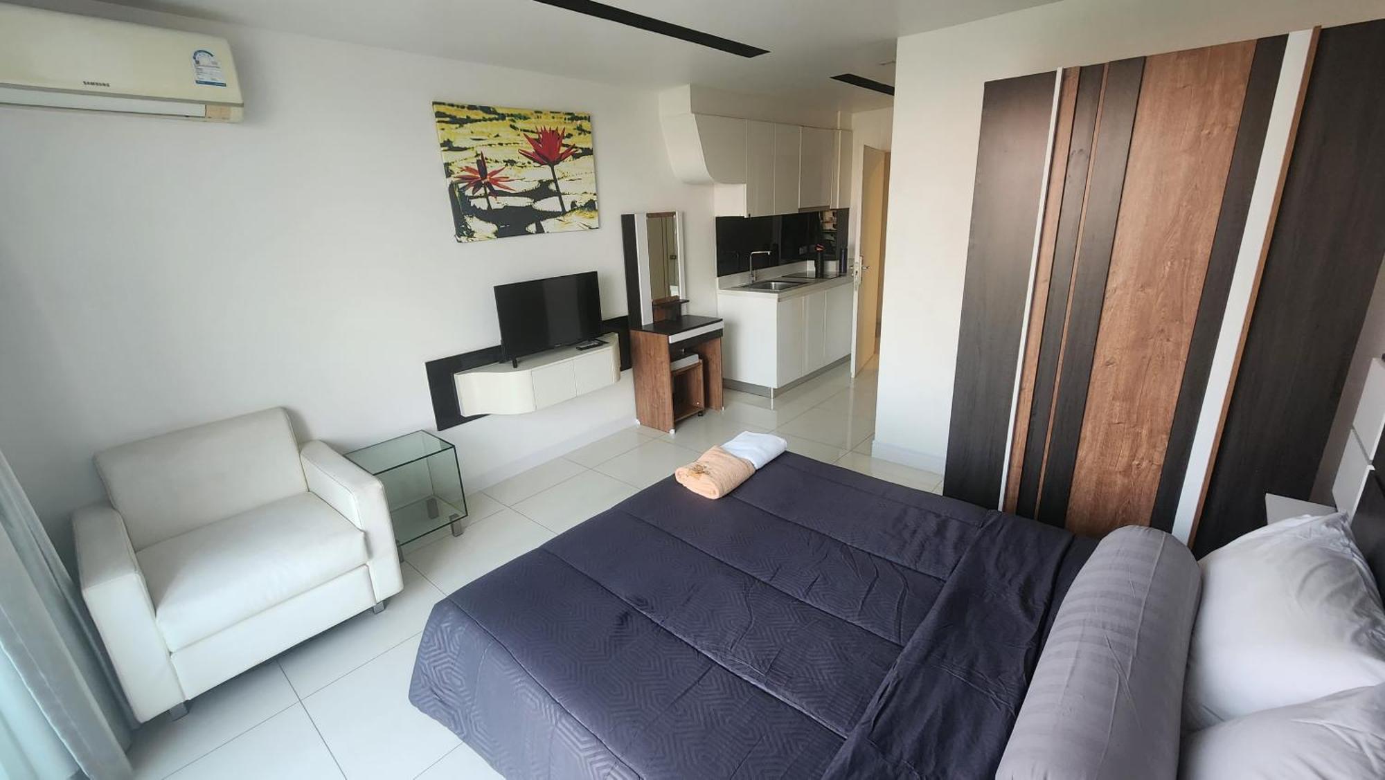 Apartment Center