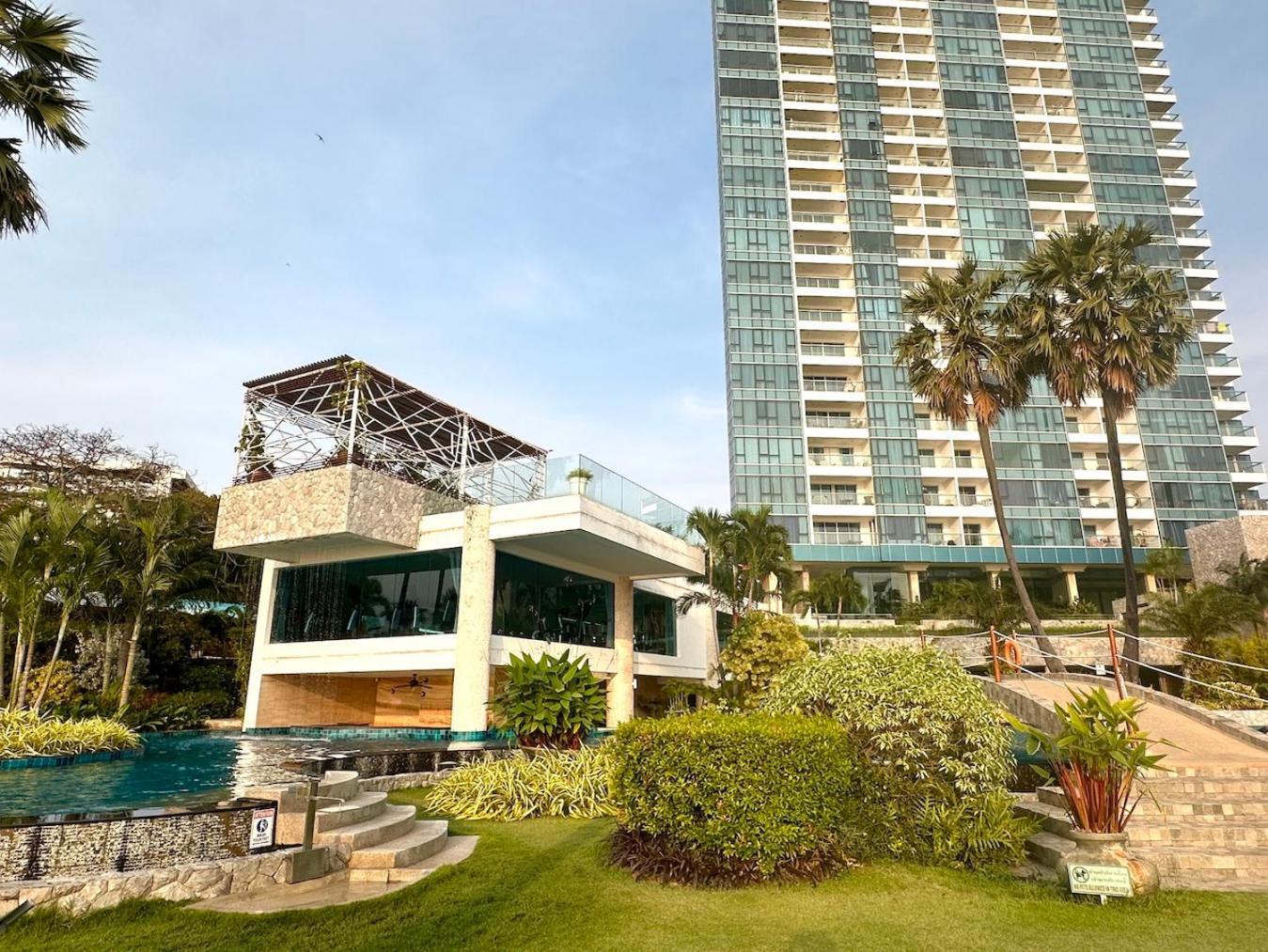 Pangsapuri Oceanfront Luxury In With Private And Inifinity Pool - Not A 30 Day Minimum Pattaya