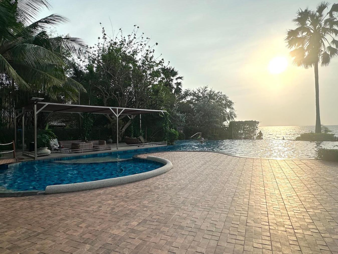 Pangsapuri Oceanfront Luxury In With Private And Inifinity Pool - Not A 30 Day Minimum *