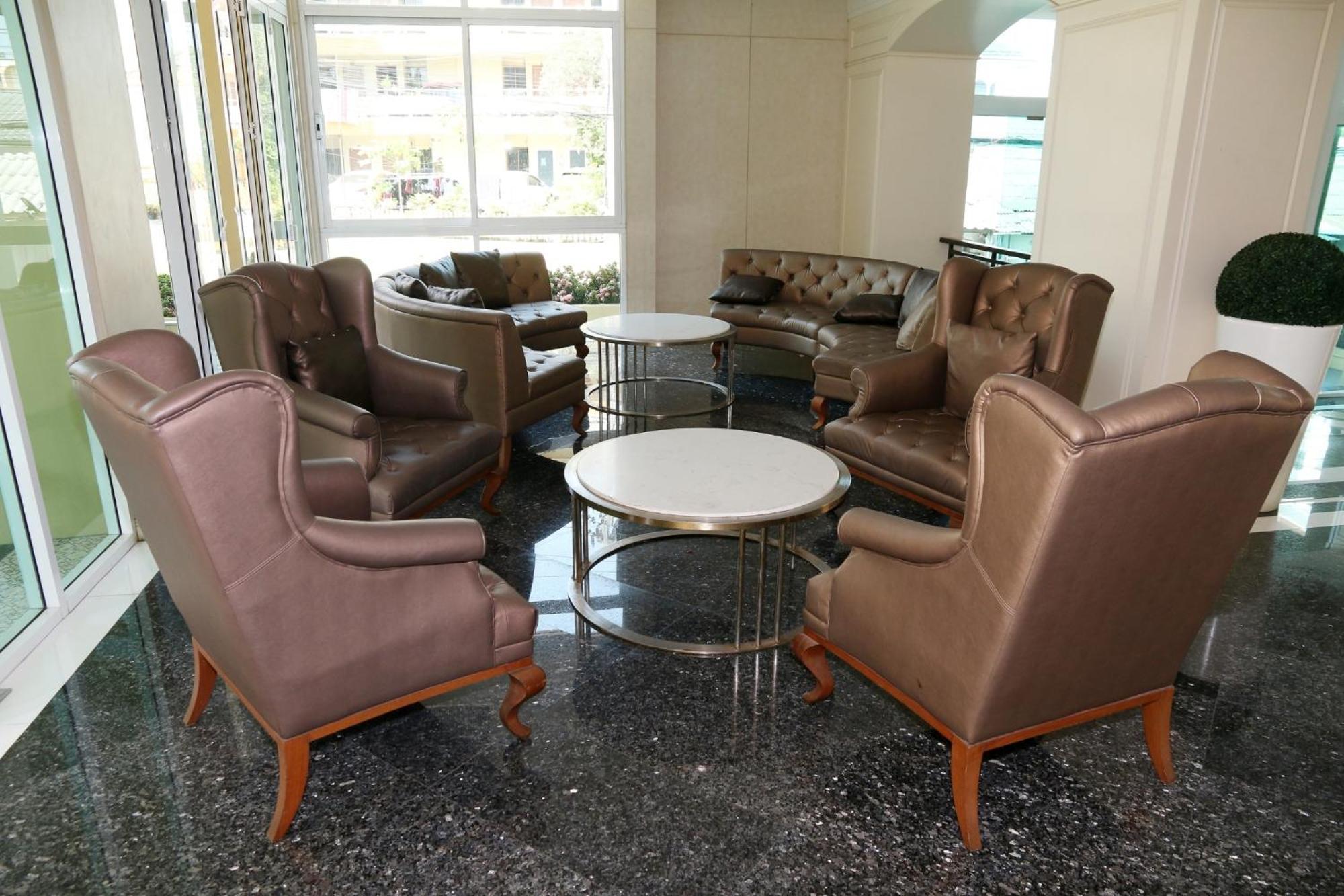 Crystal Palace Luxury Hotel