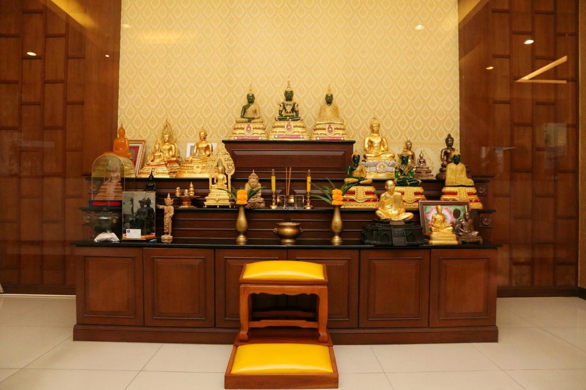Crystal Palace Luxury Hotel Pattaya