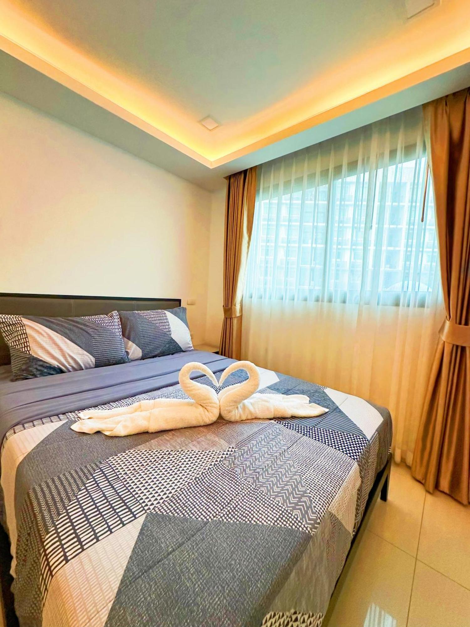 Arcadia Beach Continental *