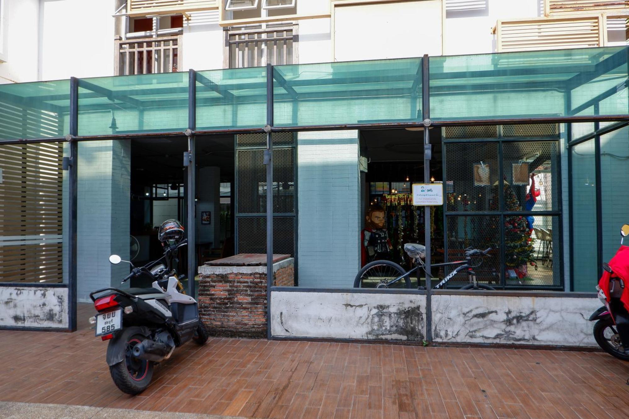 18 Coins Cafe&hostel 2*