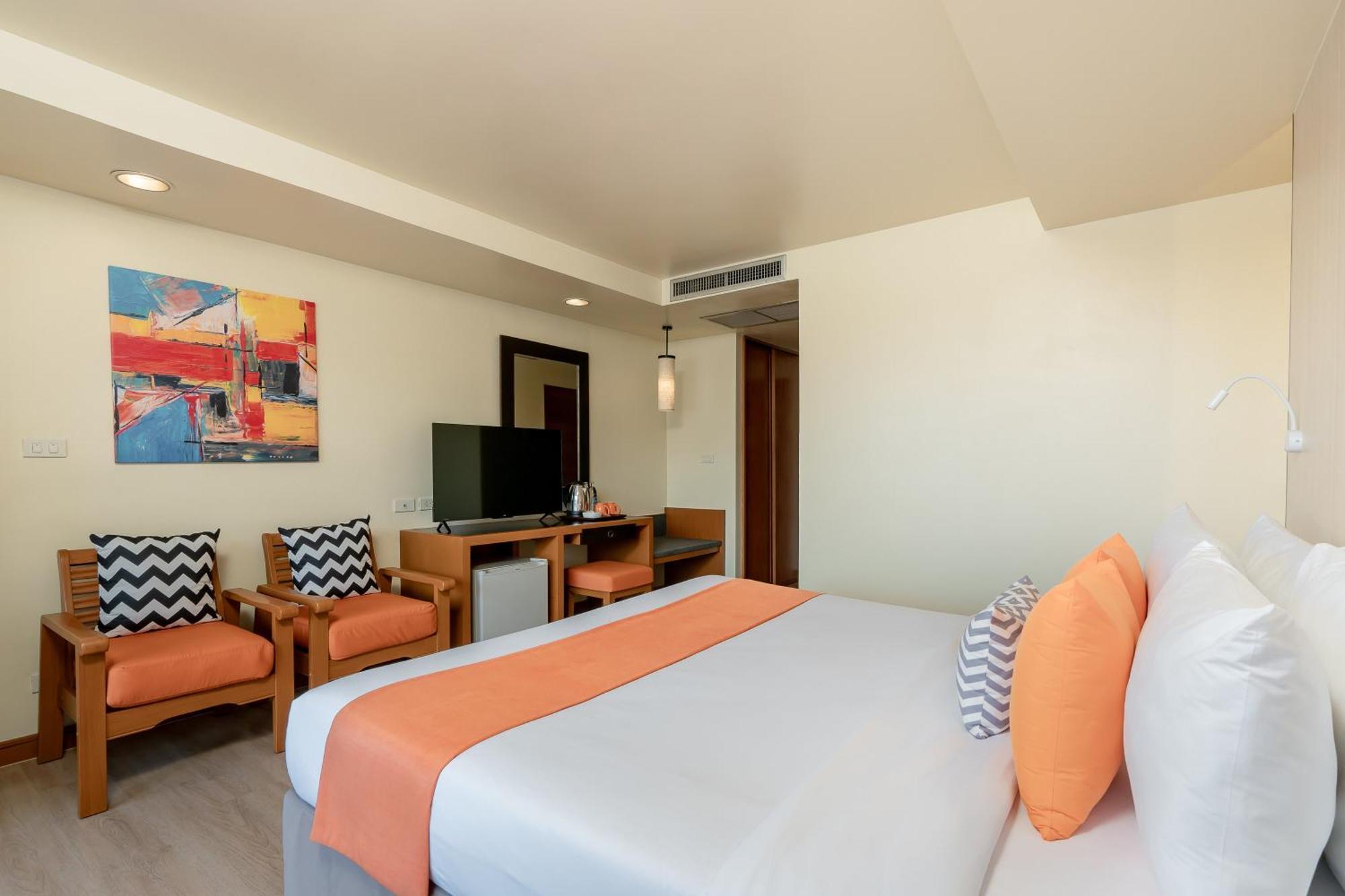 Sunshine & Residences Pattaya