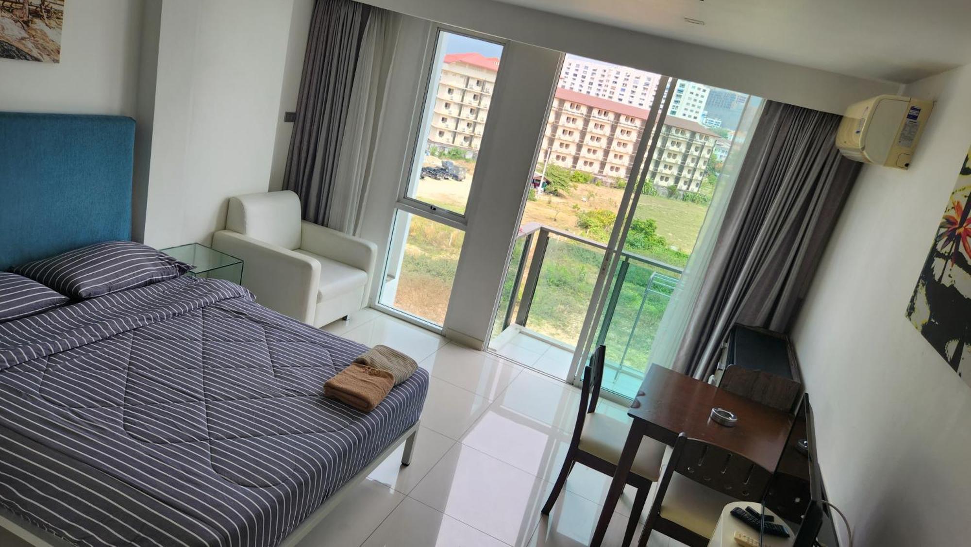 Center * Pattaya