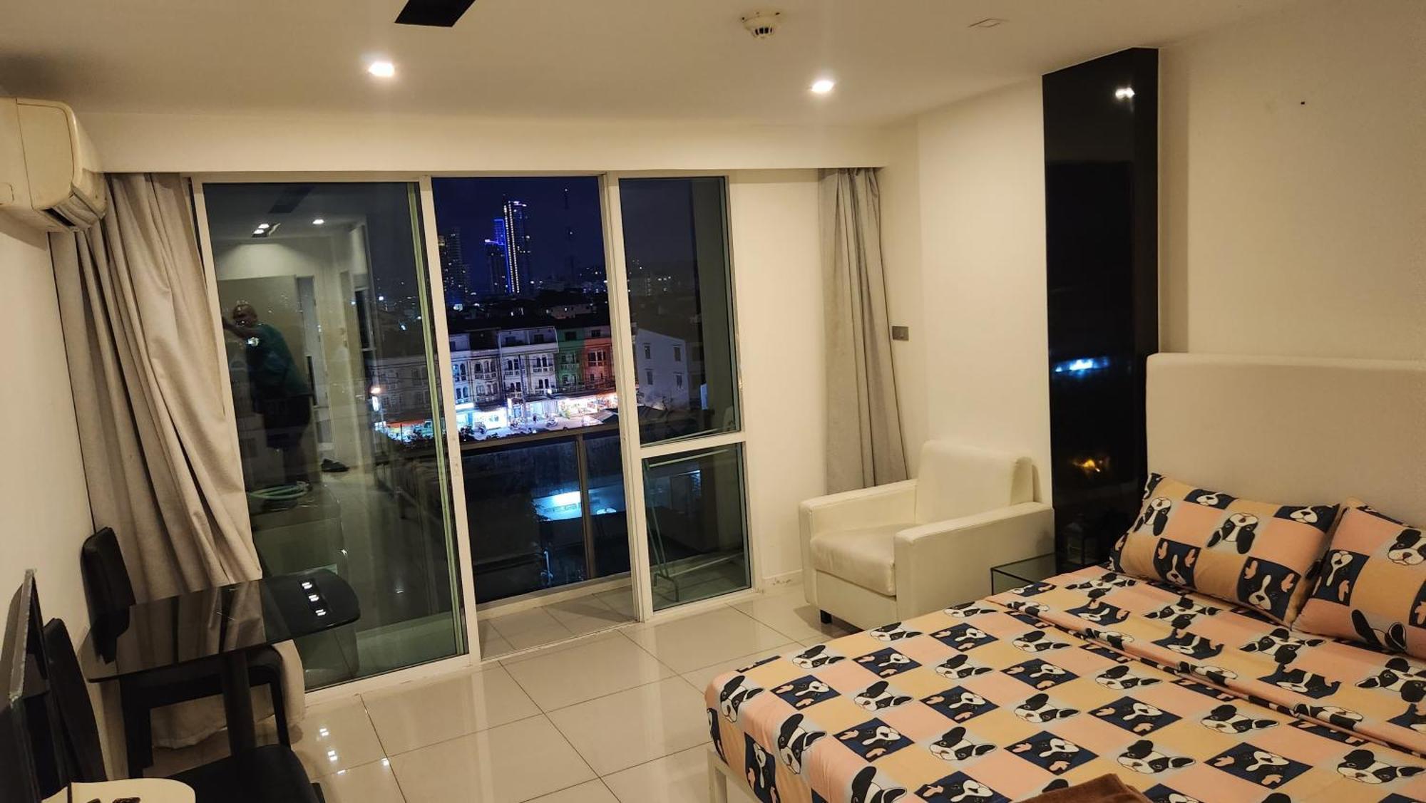 Apartment Center