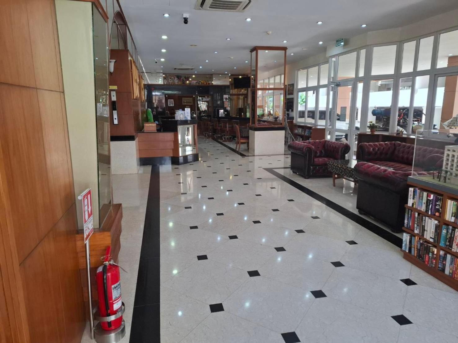 Whitehouse Condotel Aparthotel 3*