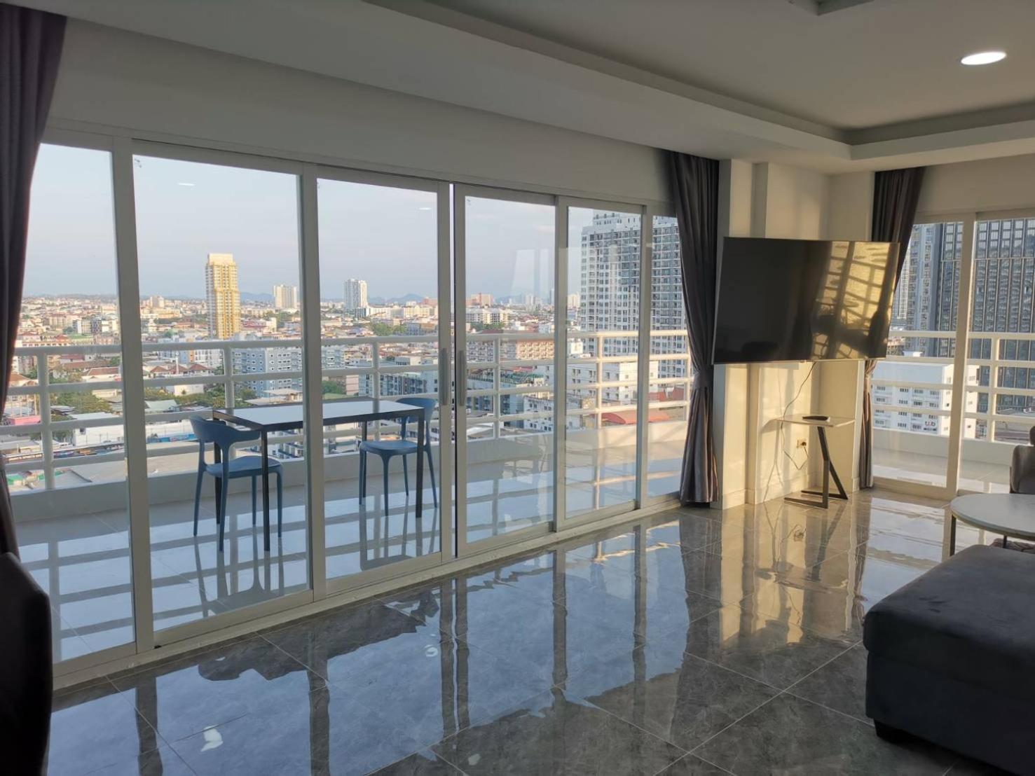 View Talay6 By Blue Ocean Apartment Pattaya