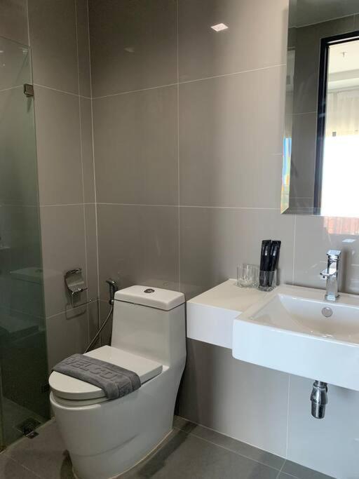 Infinity Pool At Posh Pattaya