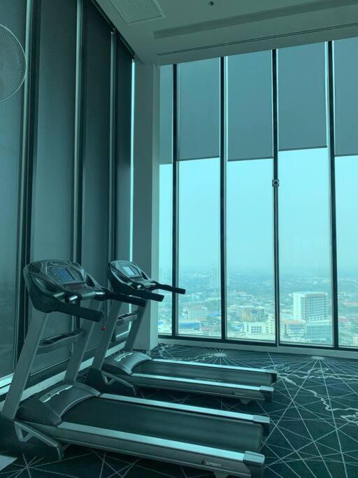 Apartment Infinity Pool At Posh