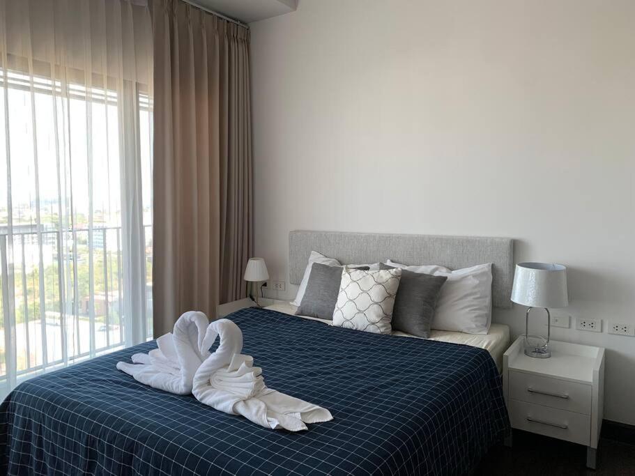 Apartment Infinity Pool At Posh *