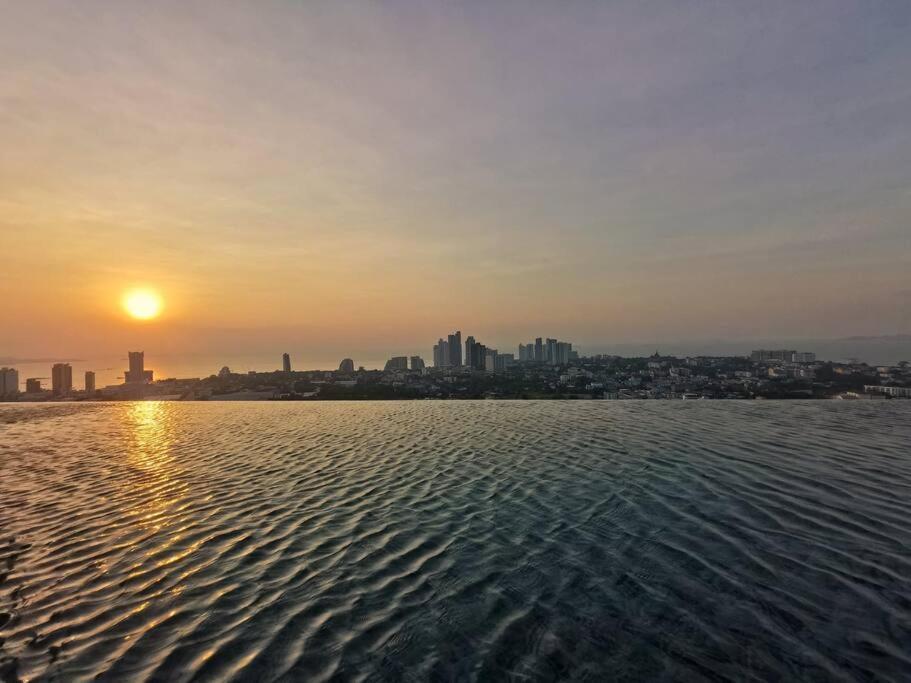 Apartamento Infinity Pool At Posh *
