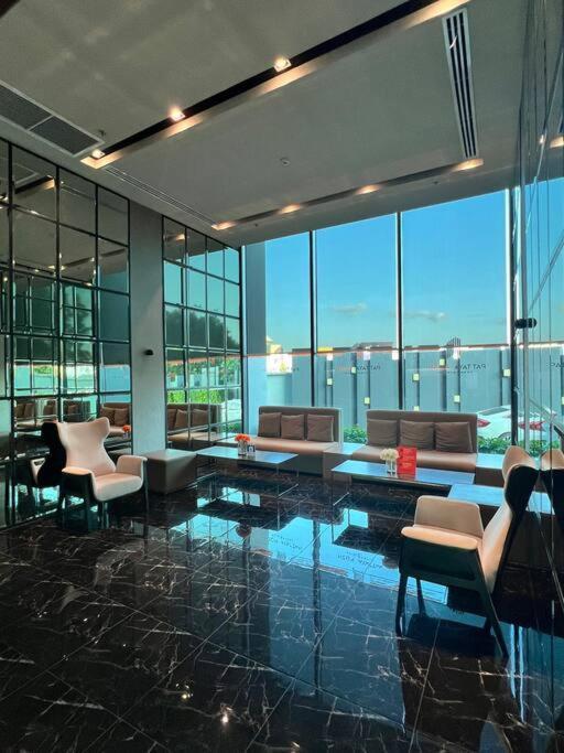 Infinity Pool At Posh Pattaya