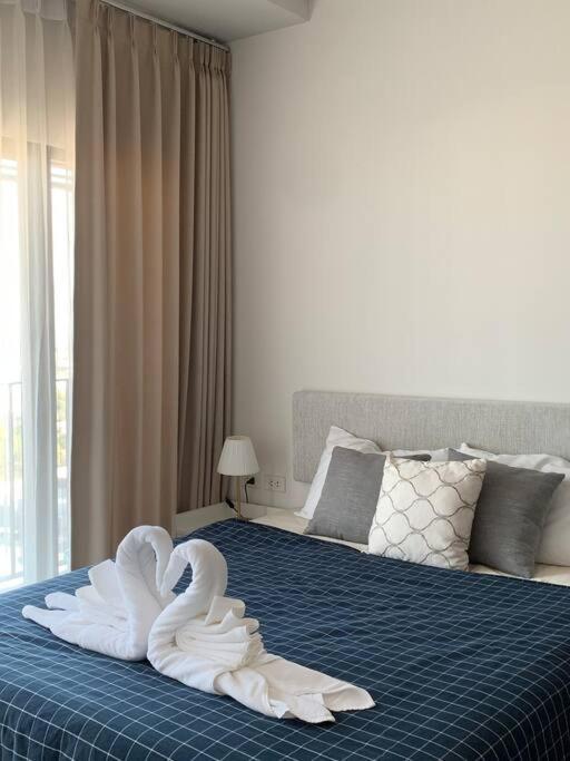 Apartment Infinity Pool At Posh Pattaya