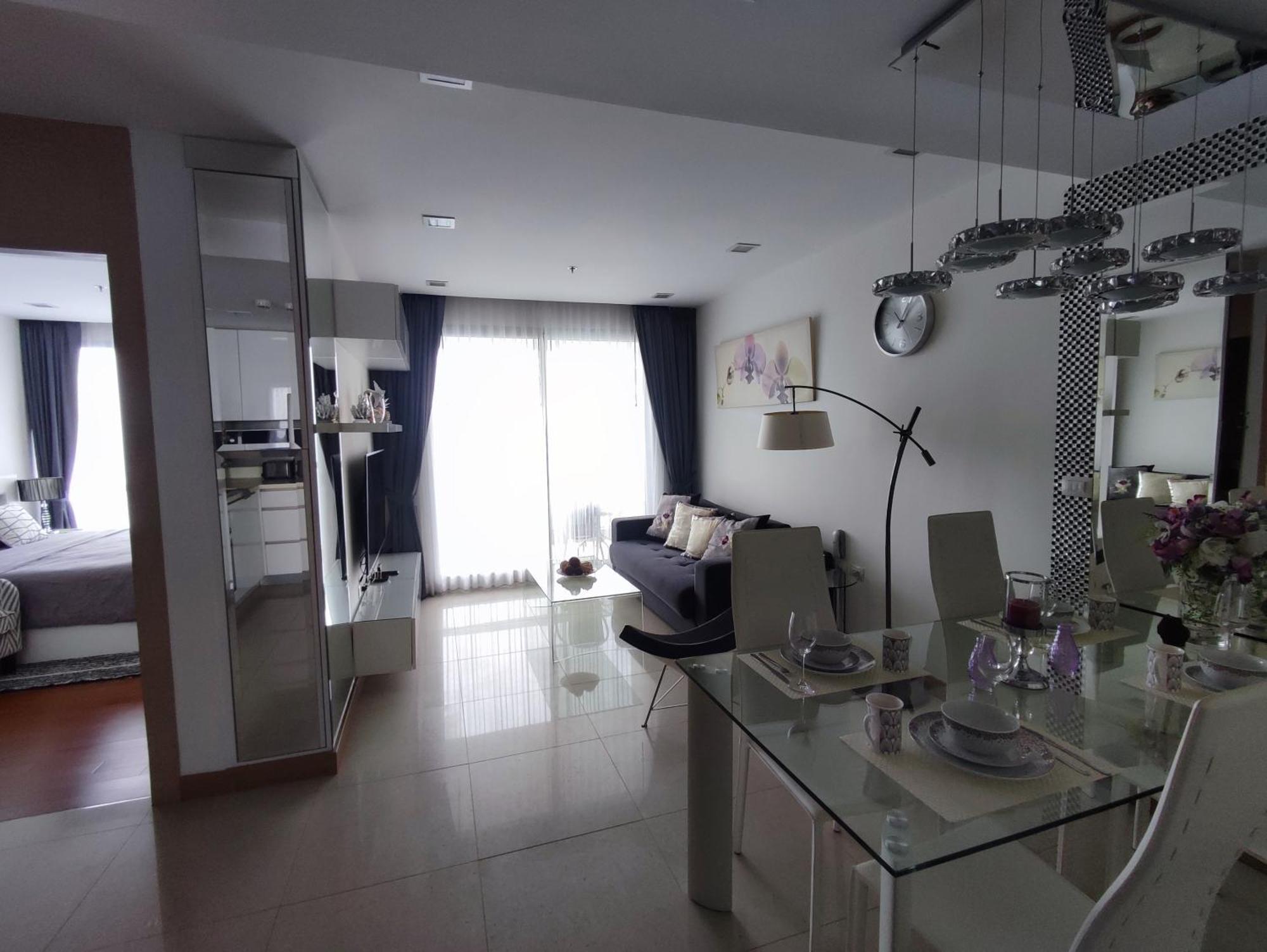 The Palm Wongamat Apartment