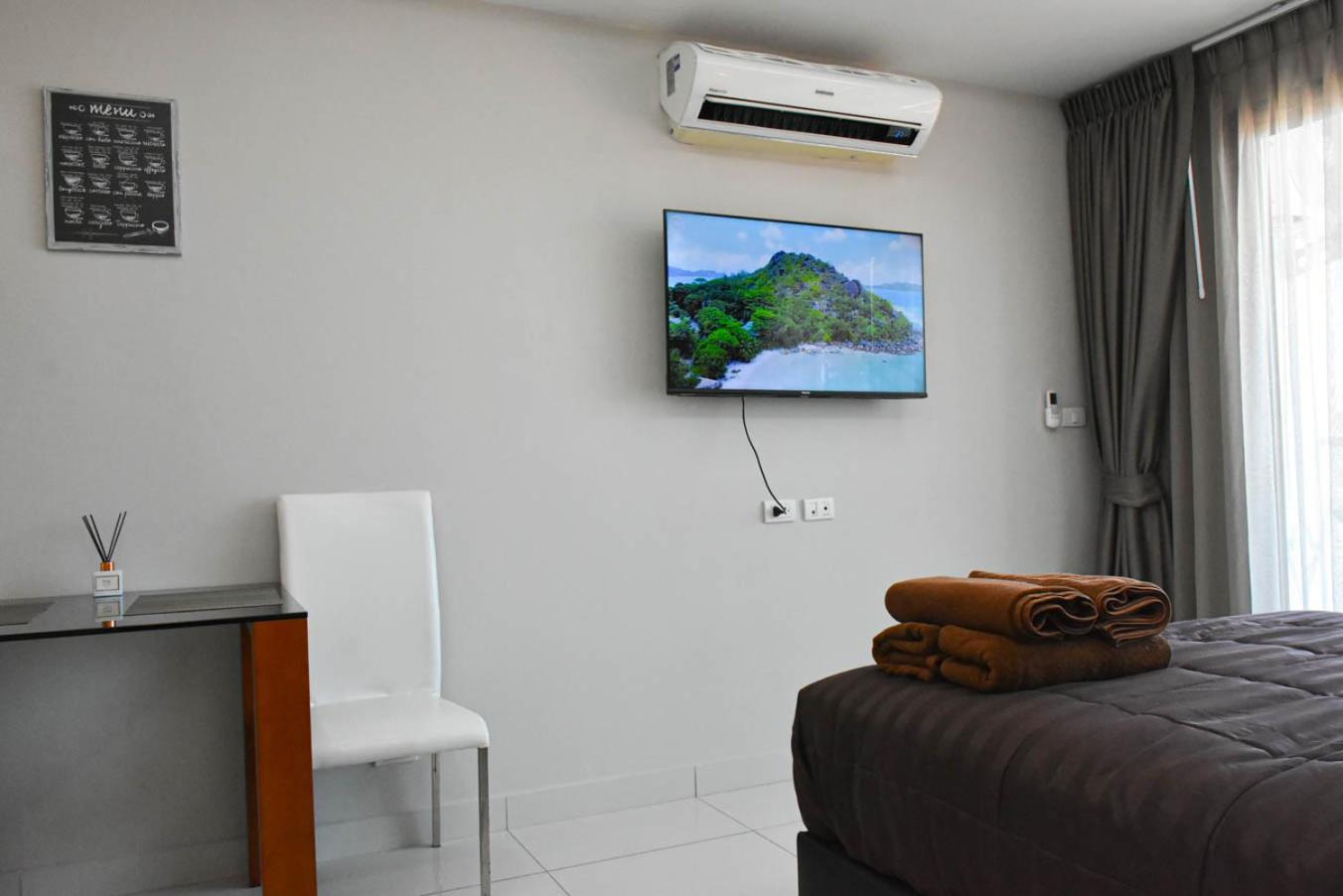 Water Park Apartment *