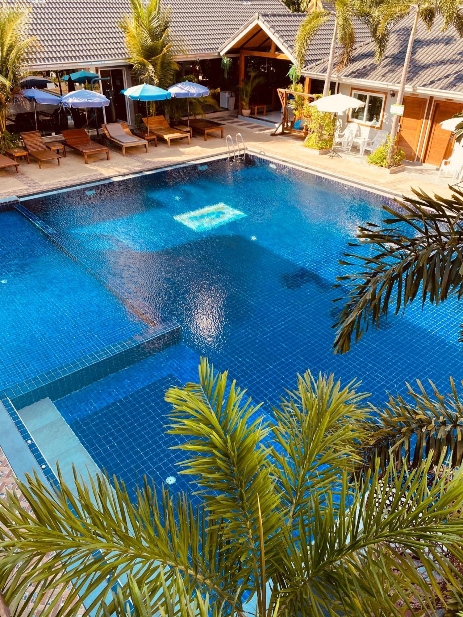 Hotel Paradise Land 3*