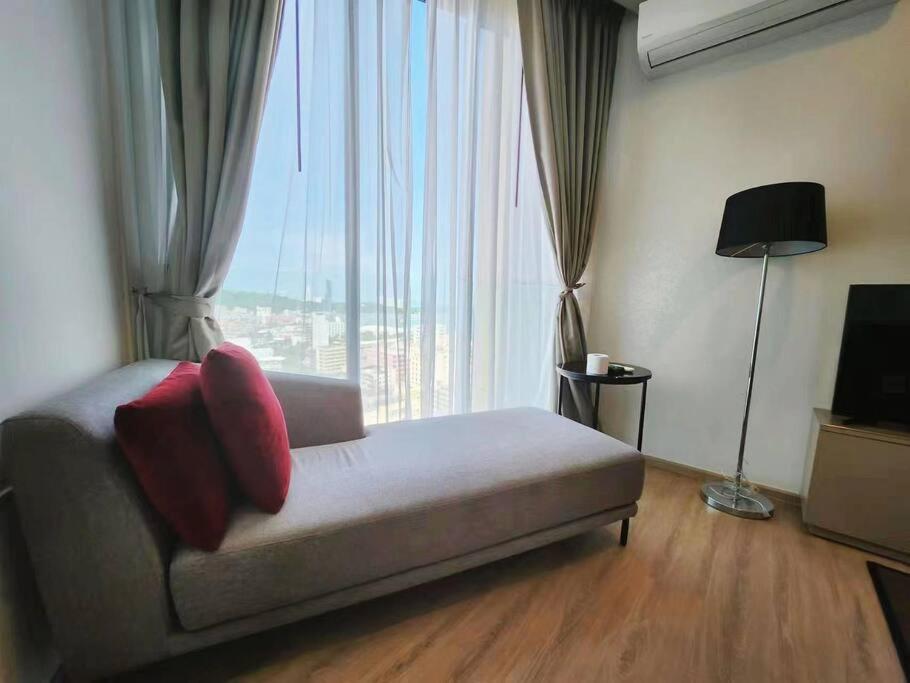 Apartment Edge芭提雅豪华公寓 单卧室套房 海滩商场步行几分钟 Pattaya