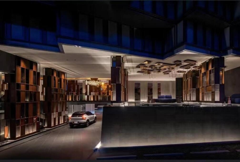 Edge芭提雅豪华公寓 单卧室套房 海滩商场步行几分钟 Apartment *