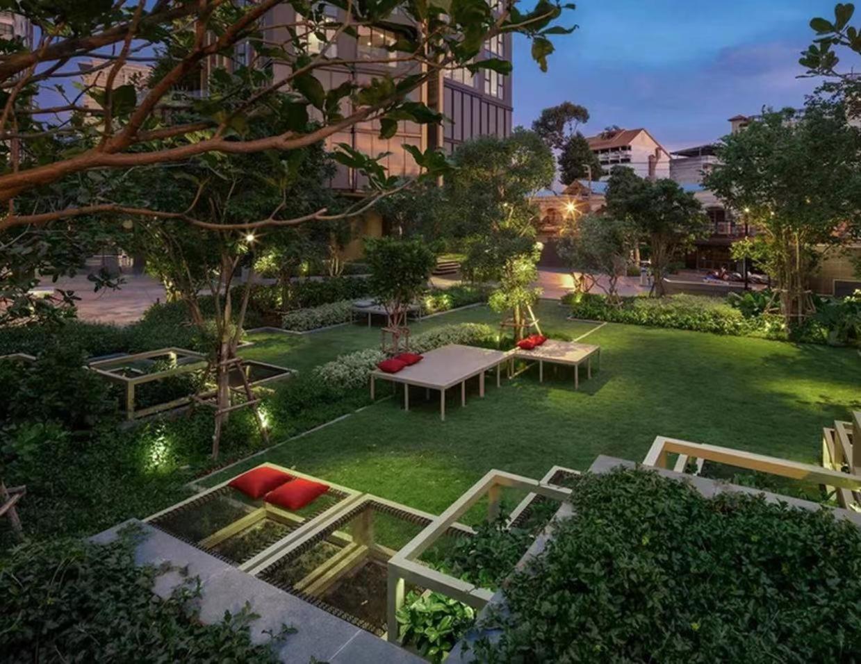 Edge芭提雅豪华公寓 单卧室套房 海滩商场步行几分钟 Apartment *