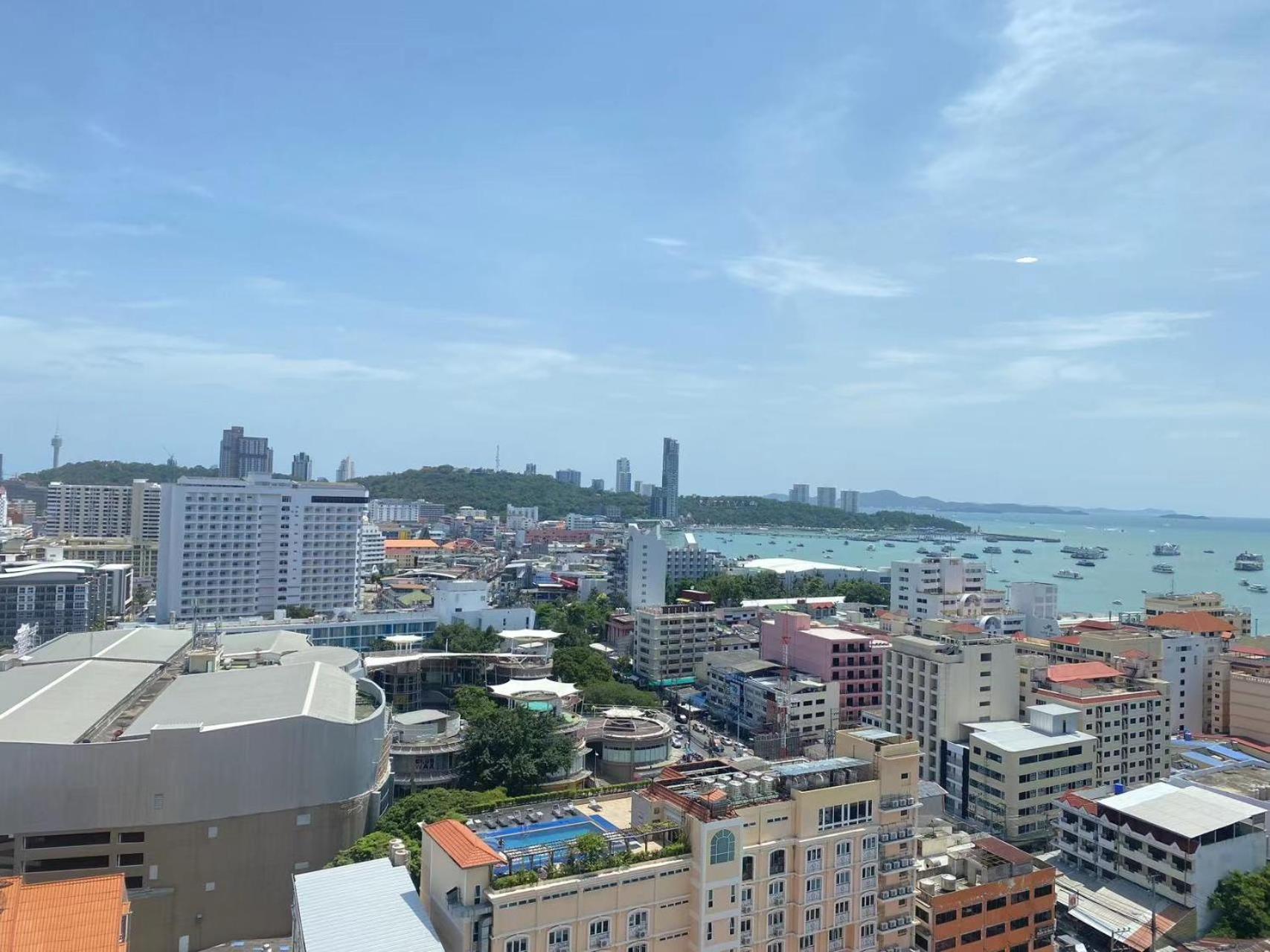 Edge芭提雅豪华公寓 单卧室套房 海滩商场步行几分钟 Apartment Pattaya