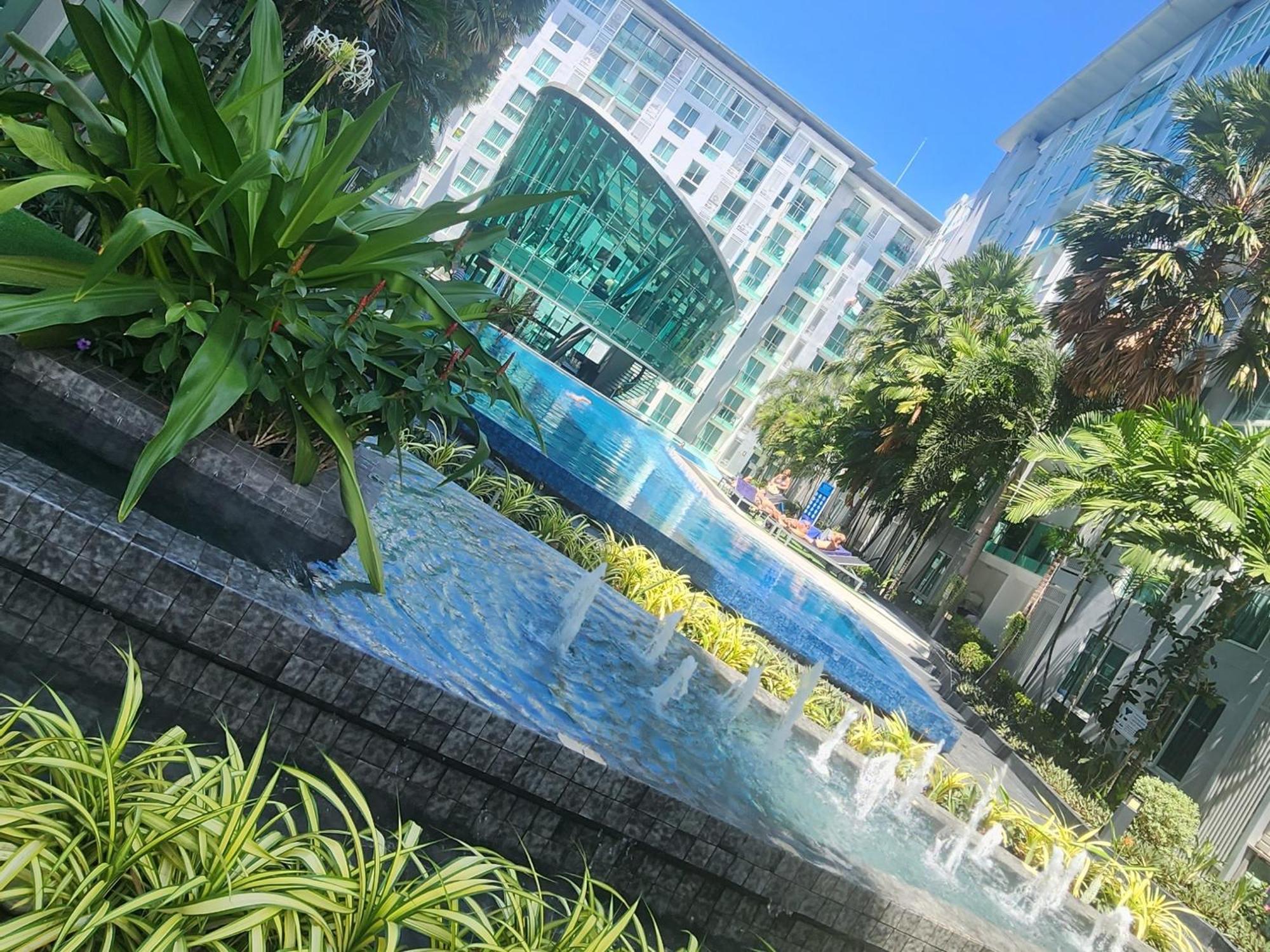 Center * Pattaya