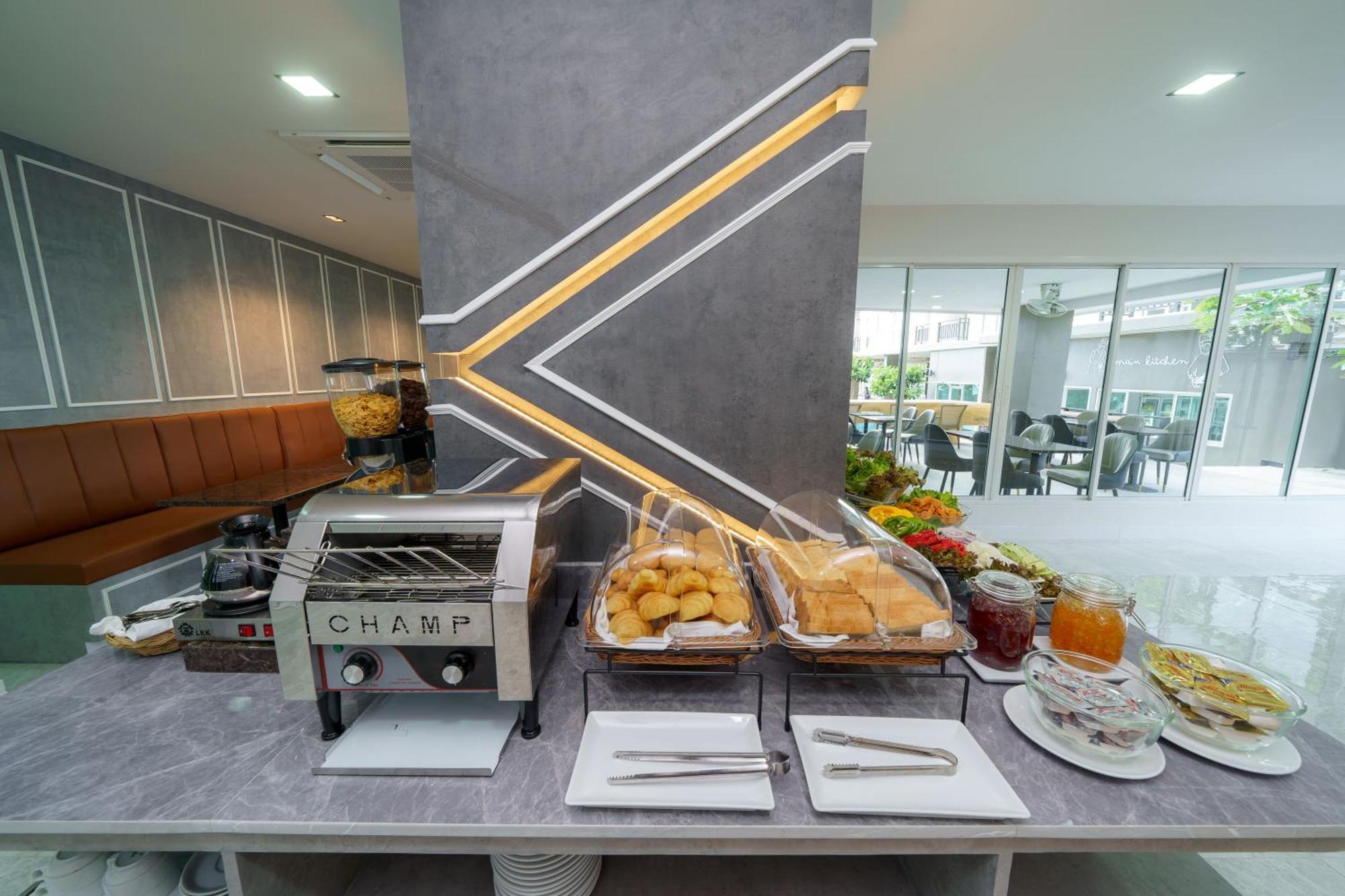 Hotel Lhc And Pattaya