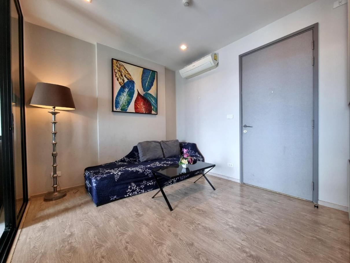 The Base Center Of Rooftop Swimming Pool Apartment *