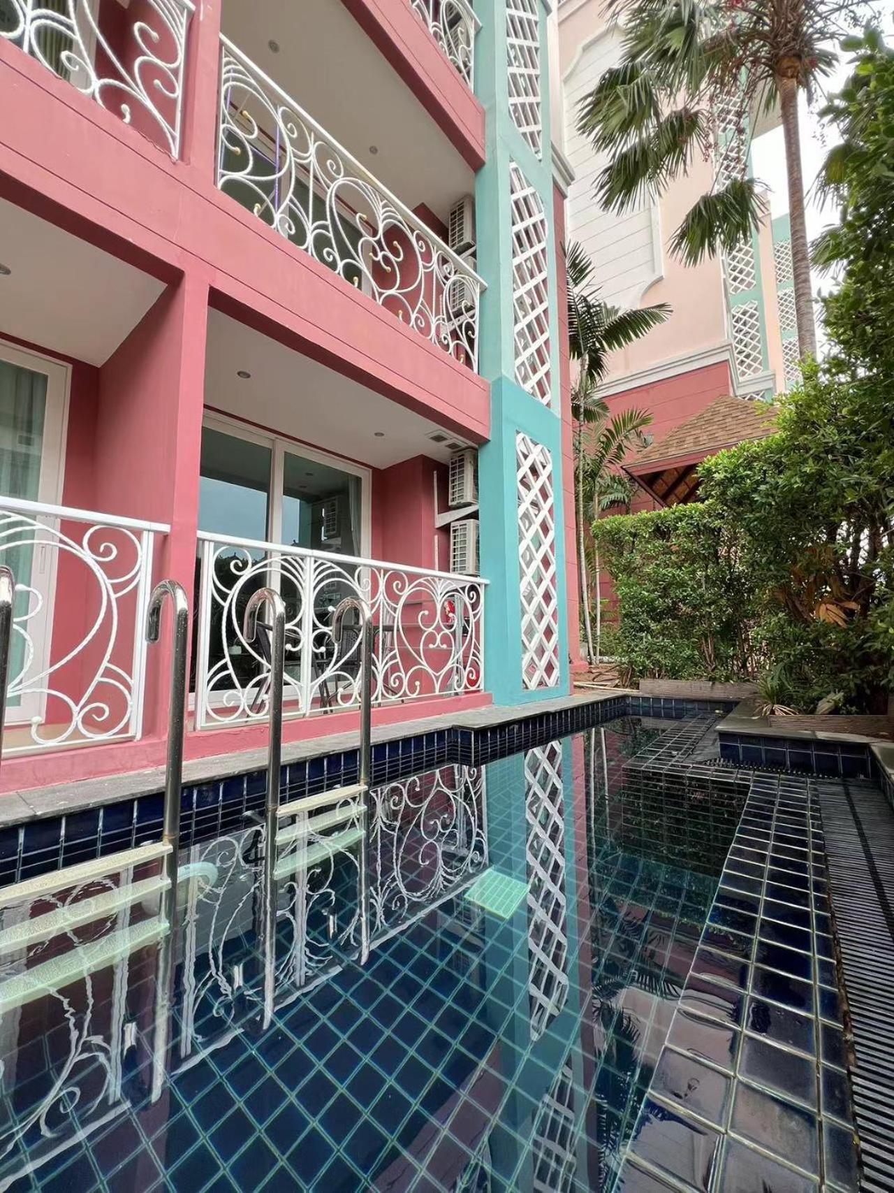 Grand Caribbean Apartment