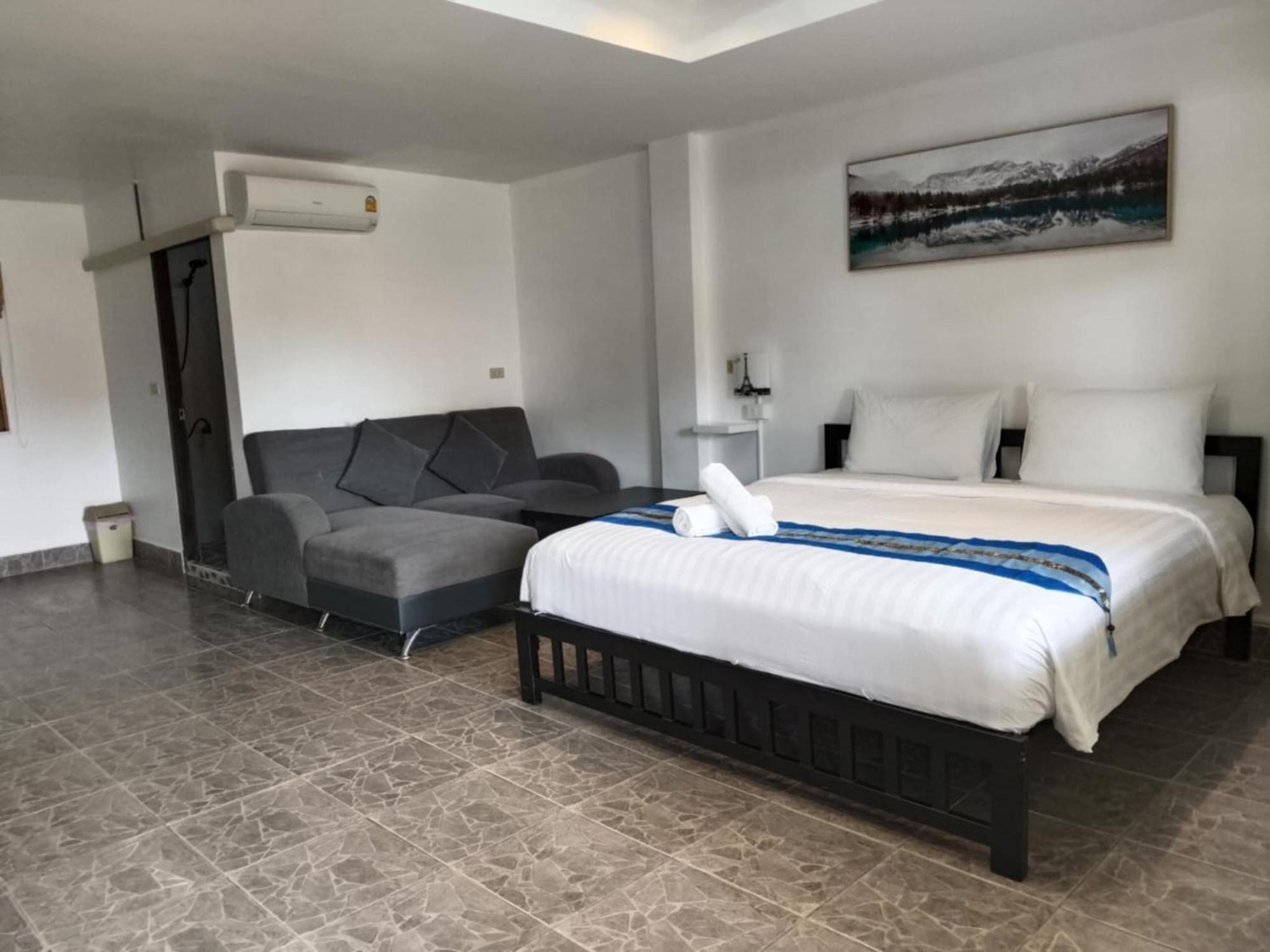 Phratamnak - 100 Mtr From The Beach Guest house Pattaya