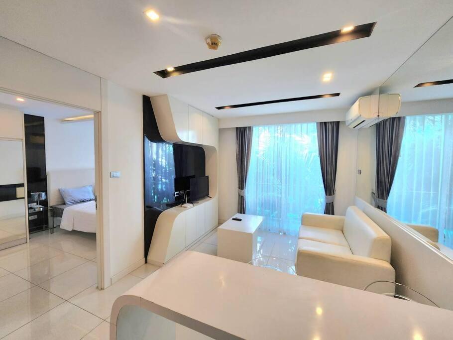 Apartment One Bedroom In Downtown *
